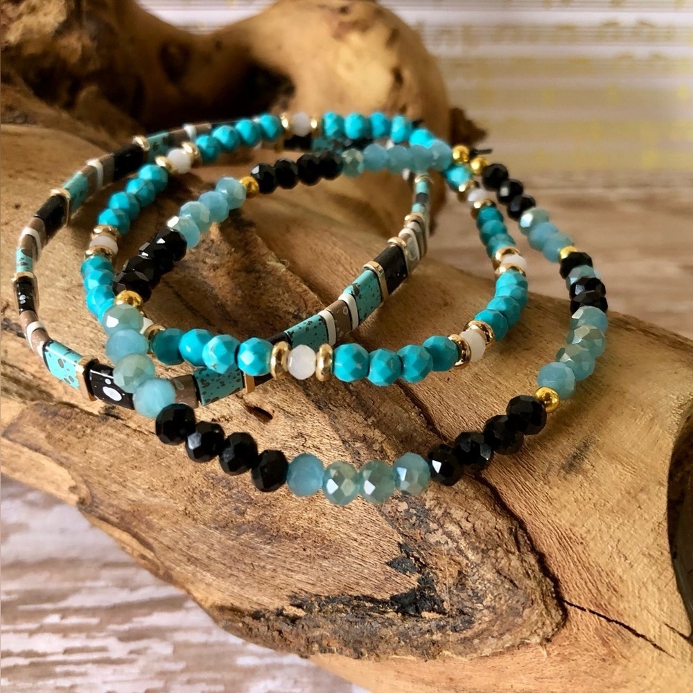 Hand Crafted Turquoise blue and Black Beaded Stretchy Bracelets set of 3 - Picture 2 of 7